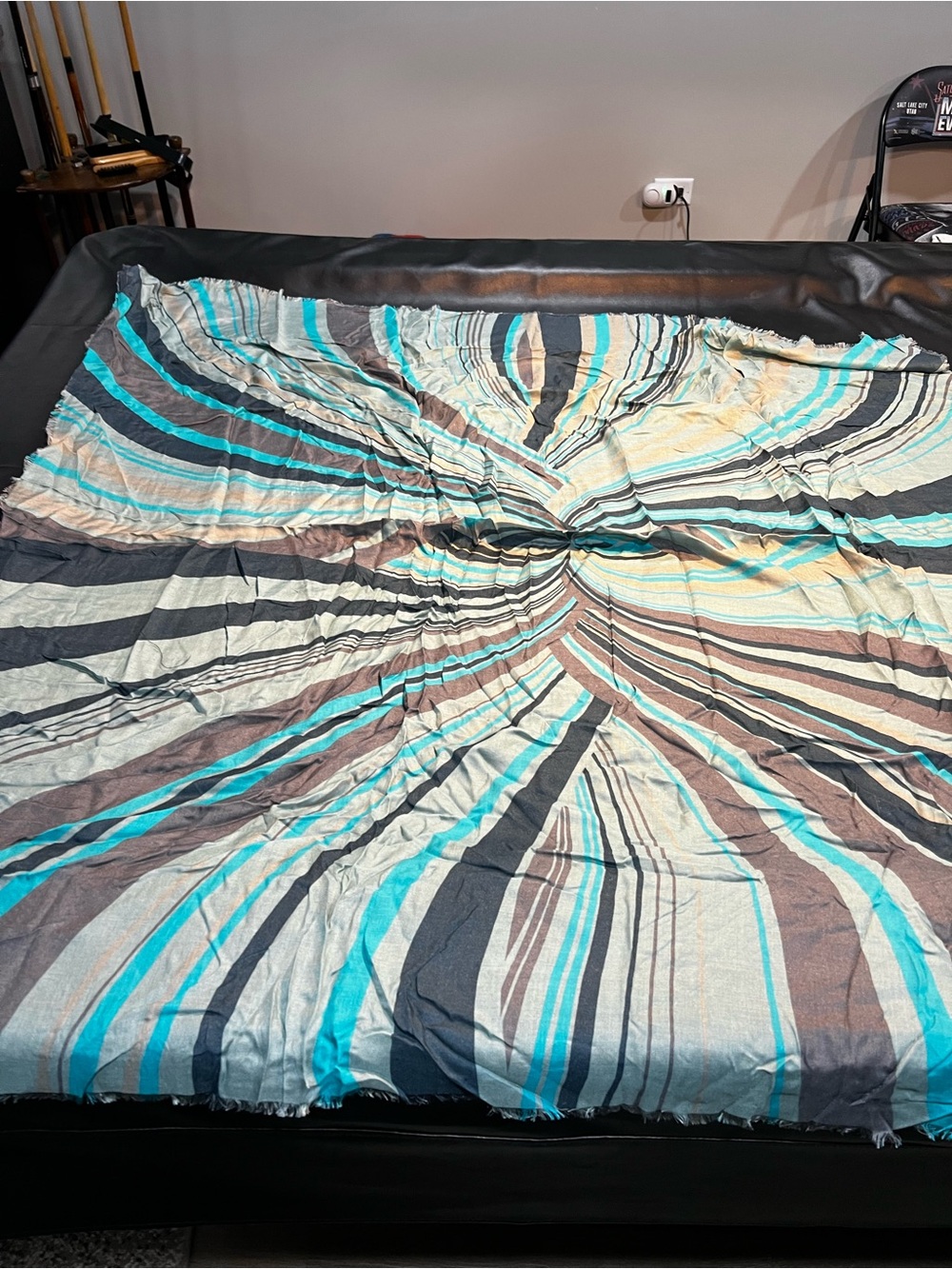 Richard Allen London NWT Cashmere Blend Scarf 50 x 50
